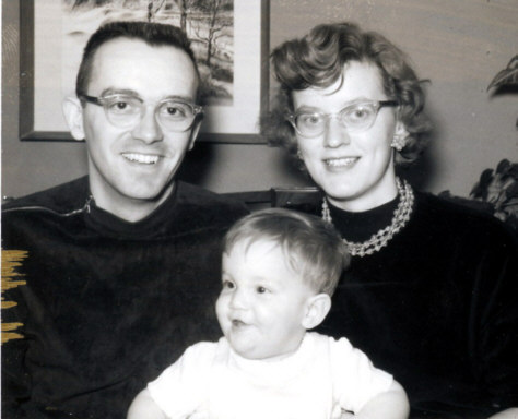 Family 1959.jpg (103740 bytes)