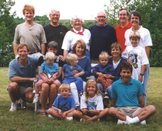 Family 1997.jpg (206435 bytes)